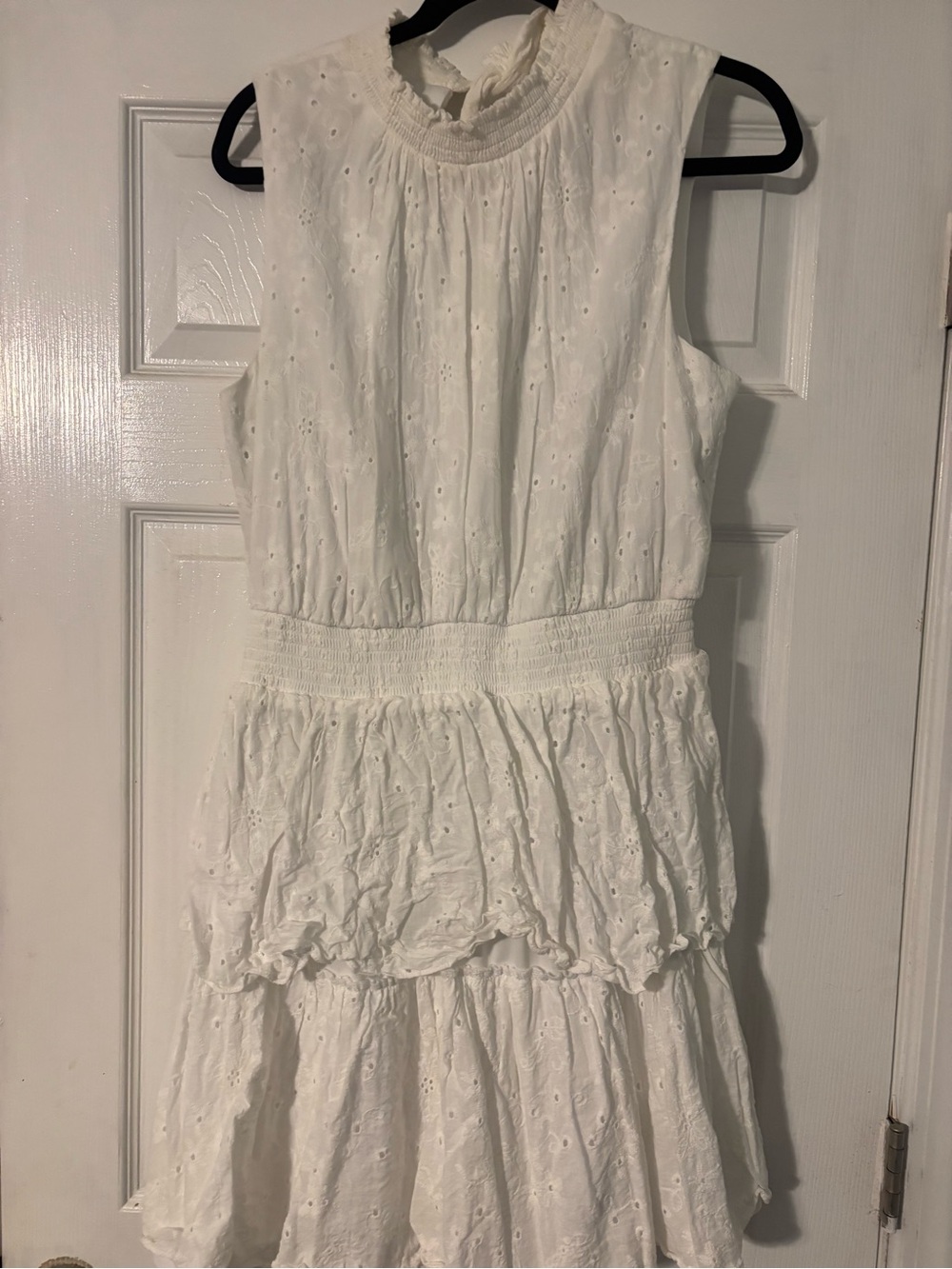 Laundry By Shelli Segal White Sleeveless Eyelet Tiered Dress
